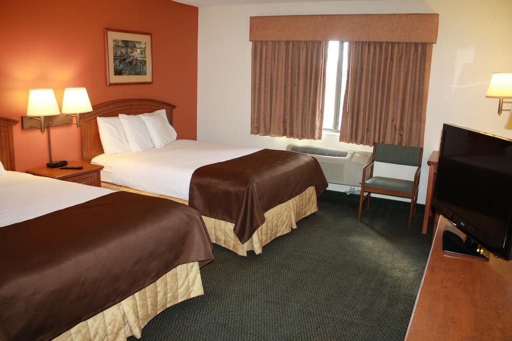 Americinn By Wyndham Rogers Szoba fotó